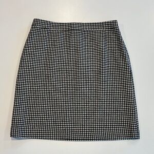 Talbots NWT Classic Black and White Houndstooth Skirt, Size 10